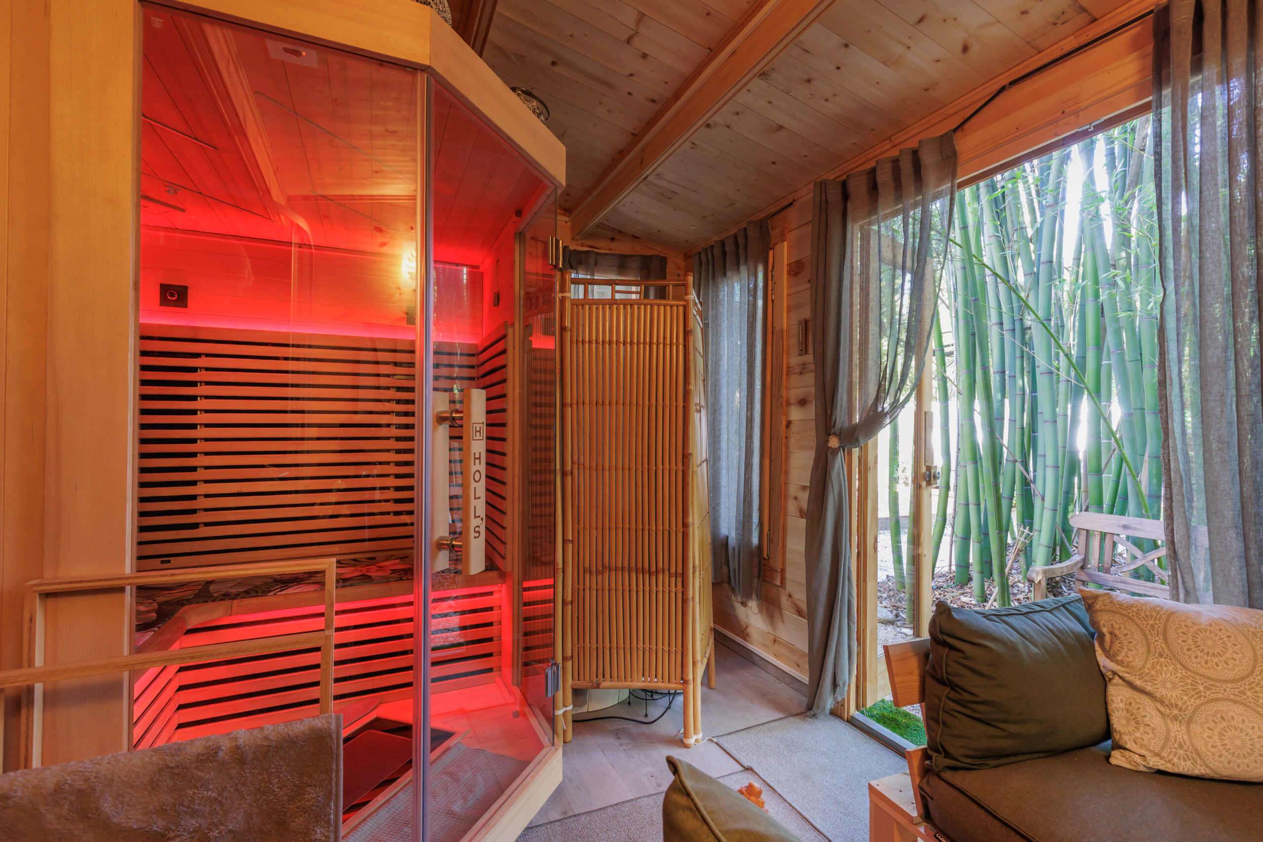 Espace intérieur du sauna infrarouge